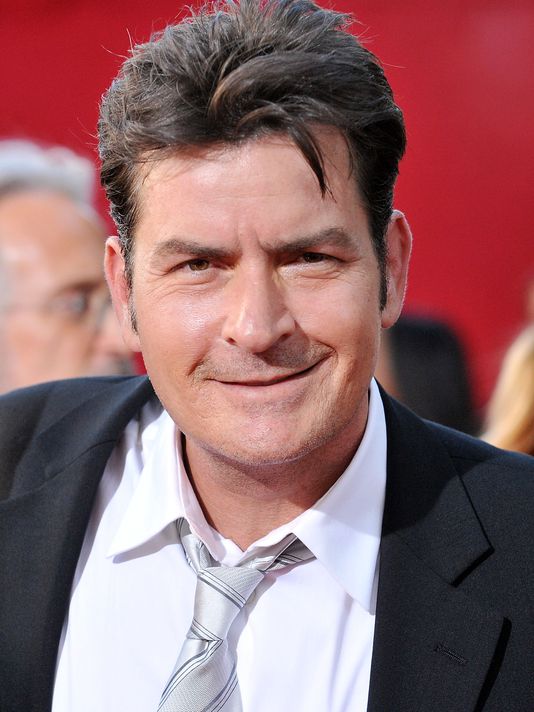 Charlie Sheen đã thừa nhận có sử dụng dịch vụ của Tú bà Hollywood