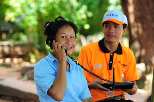 Viettel được đánh giá là thương hiệu viễn thông thành công ở nhiều quốc gia châu Á. Trong ảnh: Mạng di động Unitel của Viettel ở LàoẢnh: Thế Dũng