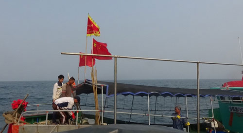 Lực lượng chức năng tỉnh Quảng Bình đã phóng thích 6 tàu cá TQ ra khỏi hải phận Việt Nam Ảnh: Hoàng Phúc