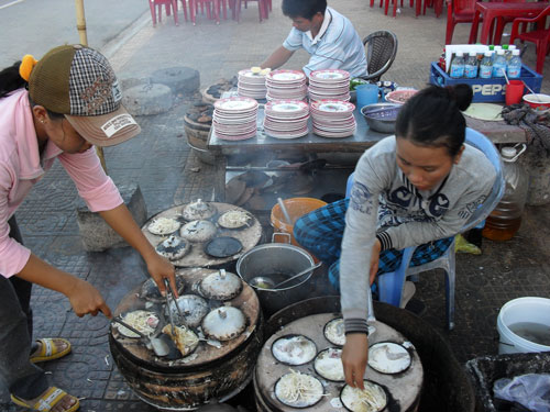 Bánh xèo miền Trung Ảnh: Tấn Thạnh