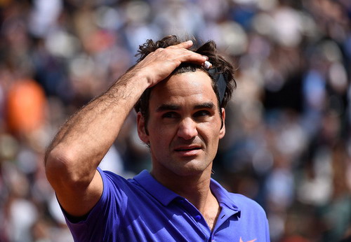 Federer buồn bã sau buổi tập tại Paris hôm 18-5
