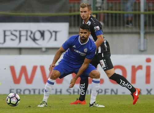 Diego Costa thi đấu mờ nhạt ở ba trận giao hữu tại Áo