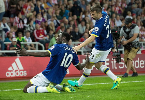 Lukaku hoàn tất cú hat-trick