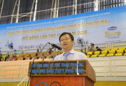 Ông Mai Thanh Việt, Giám đốc Marketing ngành hàng sữa bột Vinamilk phát biểu tại giải thi đấu