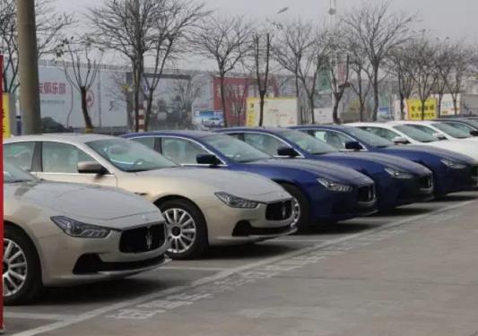 10 chiếc Maserati Ghibli Ảnh: APPLE DAILY