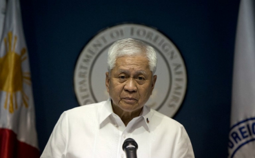 Ngoại trưởng Philippines Albert del Rosario. Ảnh: Rappler