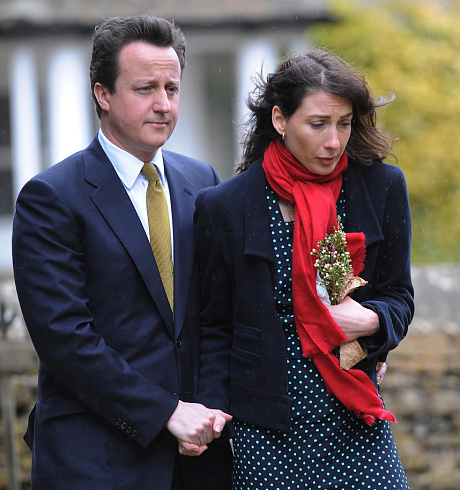 
Thủ tướng Anh David Cameron và vợ - bà Samantha Ảnh: PA
