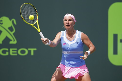 
Kuznetsova làm nên kỳ tích sau nhiều phen chạm trán bất thành trước Serena
