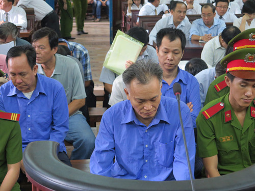 
Bị can Lê Dũng (62 tuổi, nguyên Giám đốc Công ty CP TPCN Sài Gòn tại phiên sơ thẩm ngày 10-6
