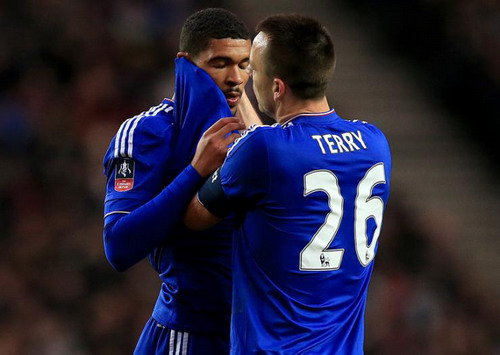 Ruben Loftus Cheek và thủ quân John Terry