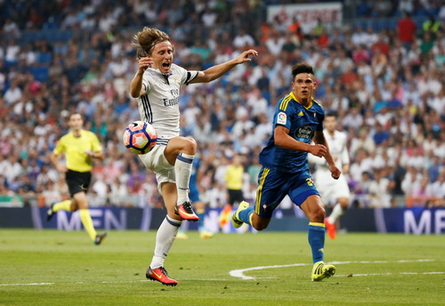 Luka Modric vẫn là điểm tựa hàng tiền vệ của Real Madrid