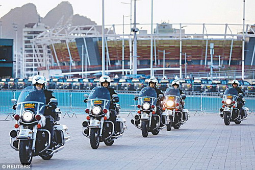 
Cảnh sát Brazil tuần tiễu tại Công viên Olympic ở Rio
