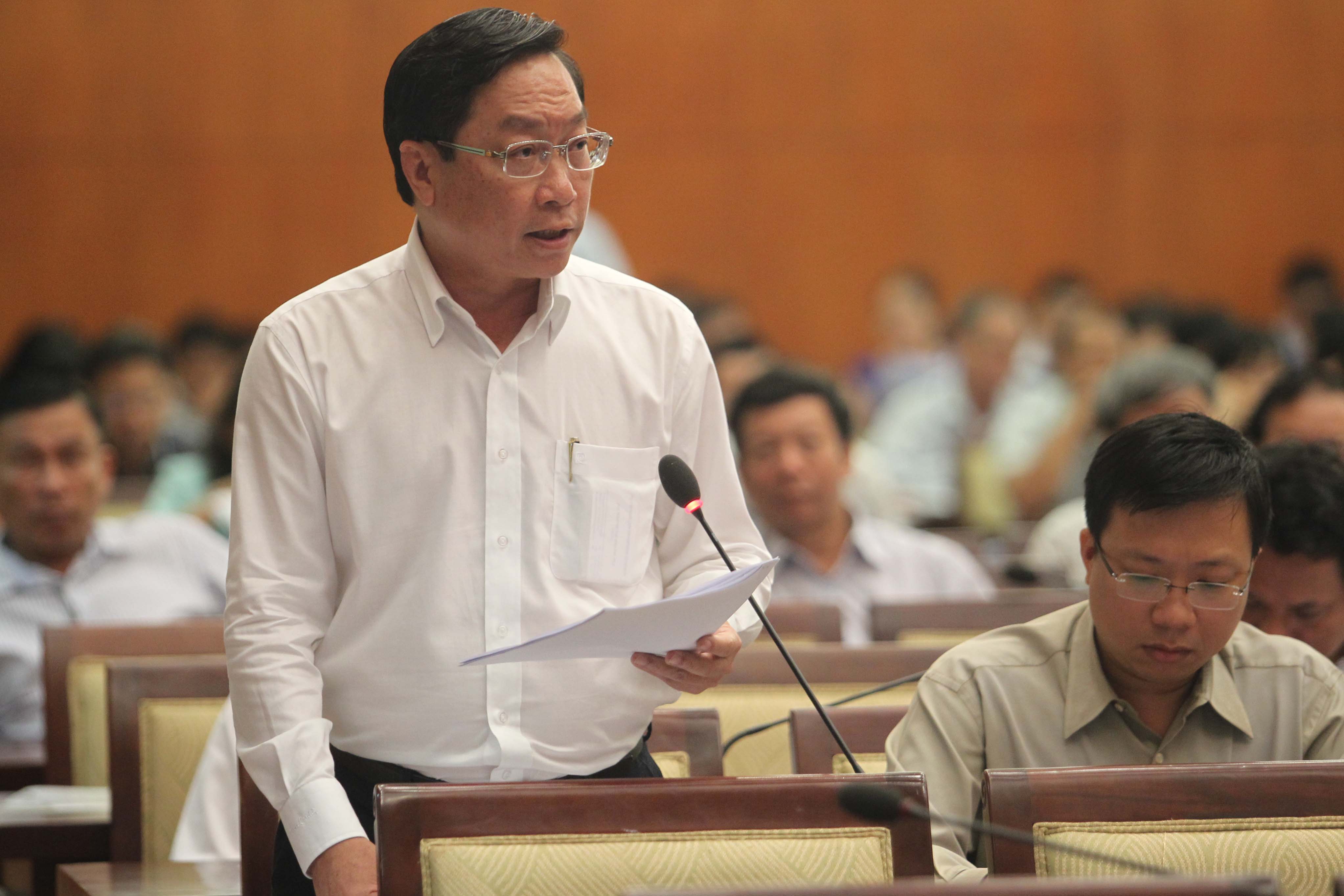 
Giám đốc Sở Y tế TP Nguyễn Tấn Bỉnh trả lời về tình hình an toàn vệ sinh thực phẩm
