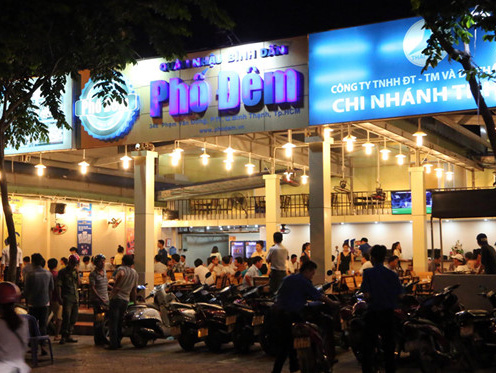
Một quán nhậu bình dân của Thái Tuấn tại TP HCM. ẢNH: NGỌC THẠCH
