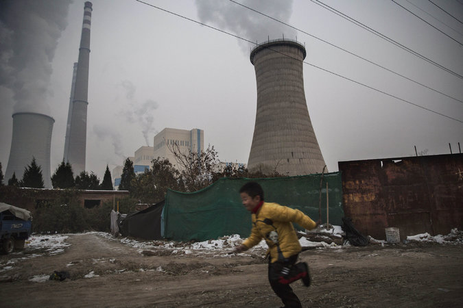 Ô nhiễm không khí đang là thách thức lớn đối với Trung Quốc. Ảnh: New York Times