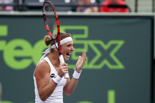 Timea Bacsinszky vui mừng giành vé bán kết