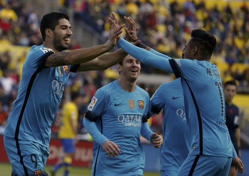 Bộ ba Messi, Suarez và Neymar khó nhường suất đá chính cho bất kỳ ai