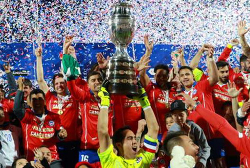 
Tuyển Chile vô địch Copa America 2015...
