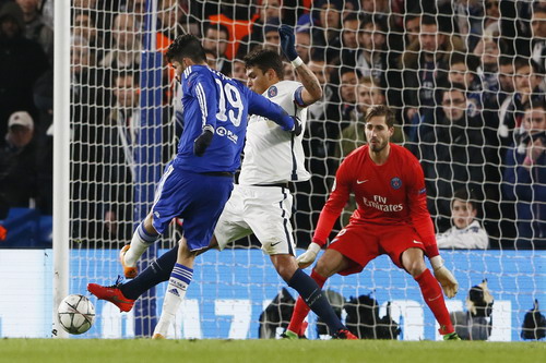 Costa gỡ hòa cho Chelsea bằng một tuyệt phẩm