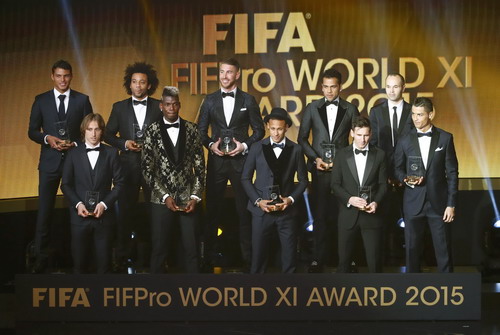Đội hình tiêu biểu FIFA FIFPRO 2015 vắng bóng Luis Suarez