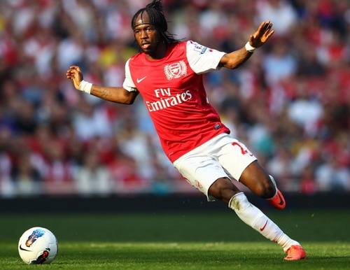 Gervinho trực chỉ phương Đông