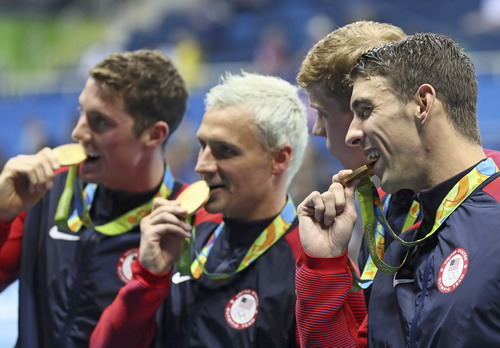 Phelps đã có tấm HCV thứ ba tại Olympic Rio
