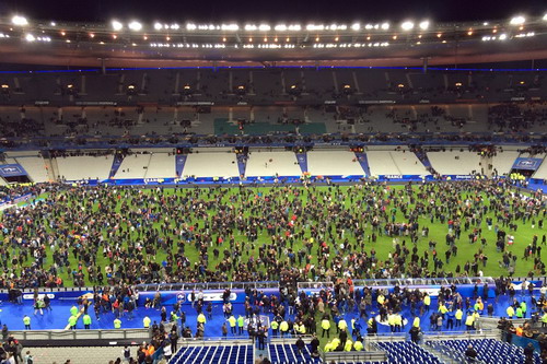 Sân Stade de France hoảng loạn sau vụ tấn công vào Paris tháng 11-2015