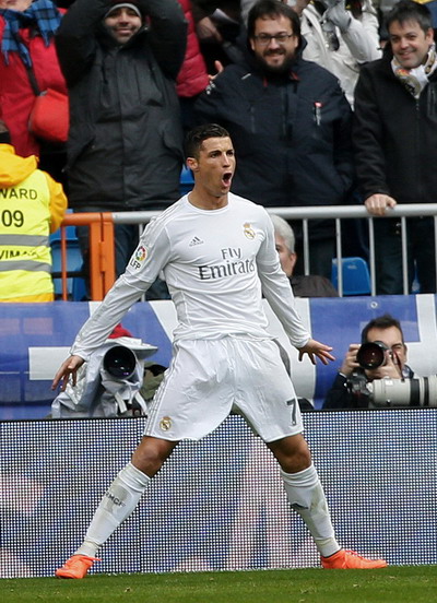 Khán giả Real cũng hài lòng với Ronaldo