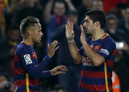 Suarez gỡ hòa, khởi đầu cuộc lội ngược dòng của Barca