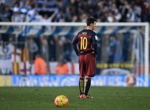 Nỗi thất vọng to lớn của Messi và Barcelona