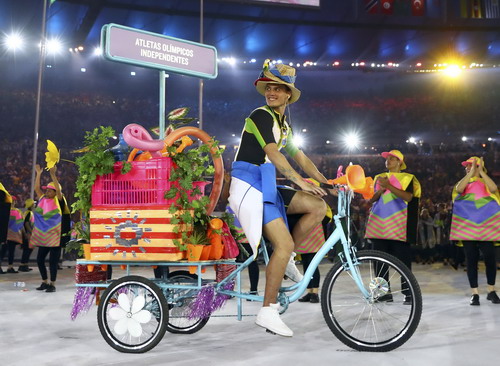 
Chiếc xe đạp xanh màu cây lá là thông điệp gửi tới toàn thế giới khi Rio cũng đang ô nhiễm
