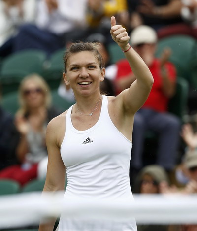 Simona Halep vào chung kết cả hai nội dung đơn và đôi