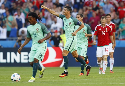 Ronaldo liên tiếp phá kỷ lục Euro