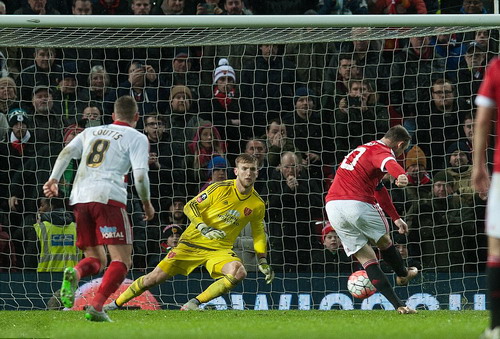 Rooney ghi bàn, M.U thắng trận nhưng khán giả phản ứng quyết liệt