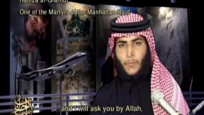 
Hamza bin Laden trong đoạn video năm 2006. Ảnh: Reuters
