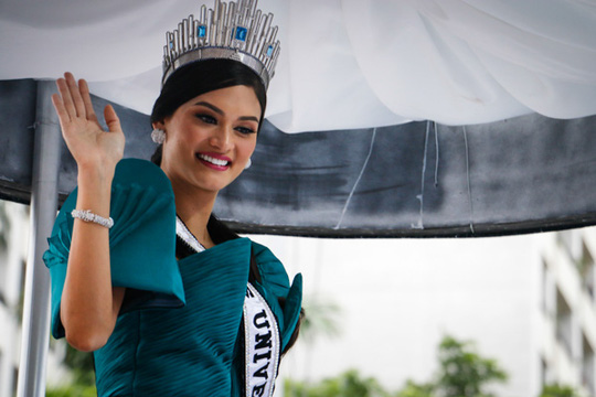 Pia Alonzo Wurtzbach - Tân Hoa hậu Hoàn vũ, một người đẹp Philippines
