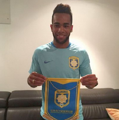 Alex Teixeira là bản chuyển nhượng đắt giá của Giang Tô Suning