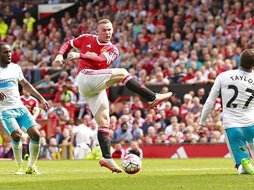 Lượt đi, Rooney chơi rất dở góp phần khiến M.U bị Newcastle chia điểm 0-0 trên sân nhà Ảnh: REUTERS