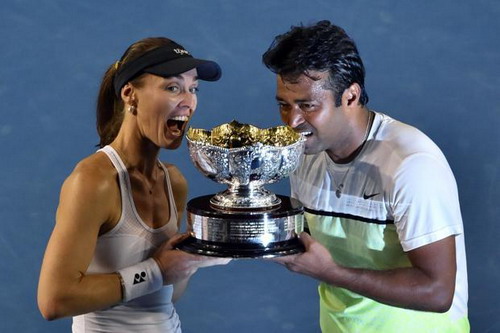 Paes cùng Martina Hingis giành đủ 4 danh hiệu Grand Slam đánh đôi