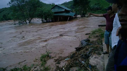 
Sự cố Thuỷ điện Sông Bung 2 gây ngập lụt nhiều nơi - Ảnh: Trần Thường
