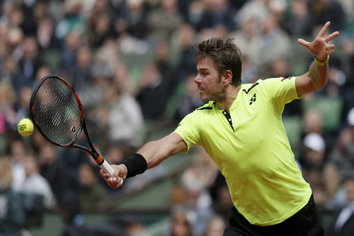 
Wawrinka may mắn vượt qua Lukas Rosol
