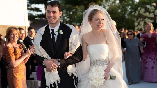 Chelsea Clinton trong đám cưới trang trọng năm 2010. Ảnh: CBS