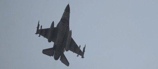 Pháp sẽ tham gia chiến dịch không kích vào mục tiêu IS ở Syria. Ảnh: AP