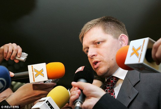 Thủ tướng Slovakia Robert Fico gay gắt chỉ trích kế hoạch tái phân bổ của EU. Ảnh: Reuters