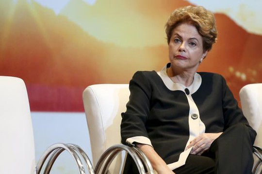 
Bà Rousseff xuất hiện trong một buổi lễ ở Brasilia hôm 7-10. Ảnh: Reuters
