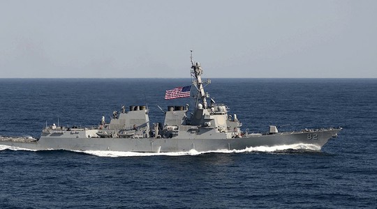 Tàu khu trục tên lửa dẫn đường USS Lassen. Ảnh: Reuters