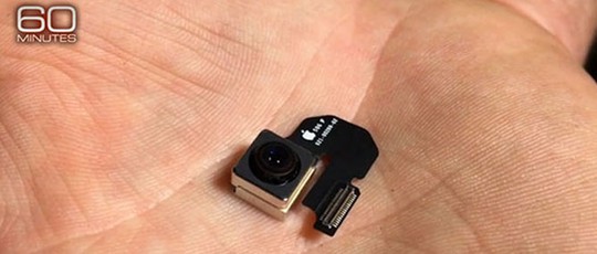 
Chiếc camera nhỏ bé của iPhone có đến 800 kỹ sư chuyên phục vụ.
