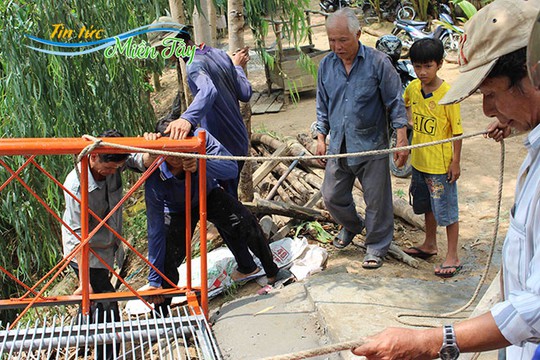 
Đưa cầu vô mang cá
