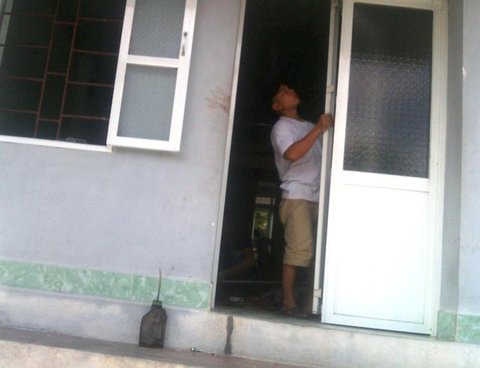 
Ngôi nhà xảy ra vụ việc nghi phạm Nguyễn Văn Tuấn chém bố và vợ con

