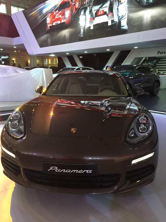 Dòng coupe 4 cửa Panamera với hiệu suất ưu việt ẩn sau dáng vẻ lịch lãm cũng của thương hiệu xe Porsche